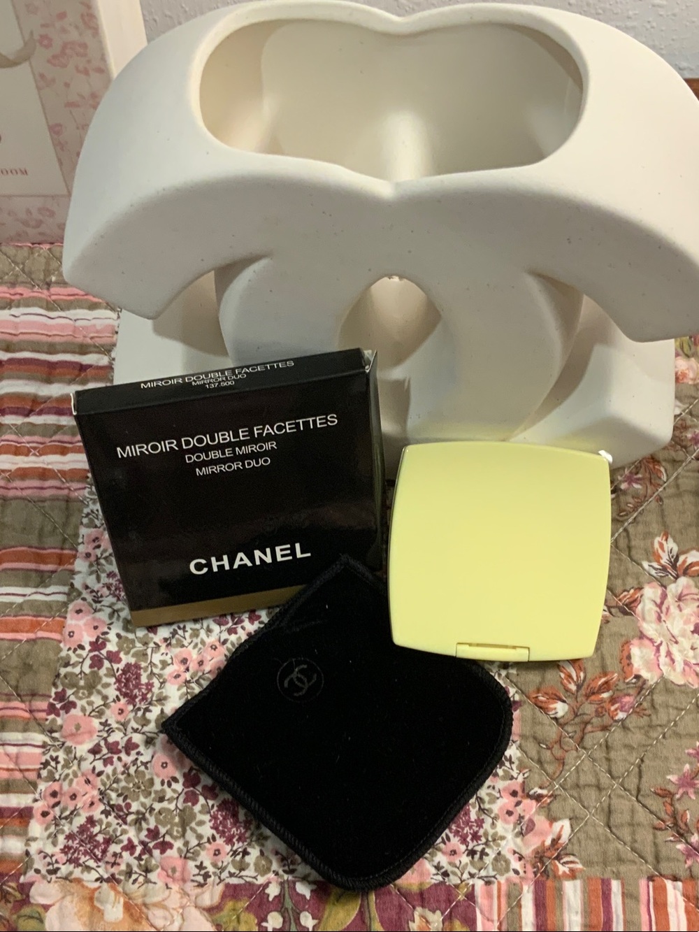 CHANEL Pale Yellow Double Facettes Compact Mirror. Limited Edition retail $125 - Picture 5 of 5